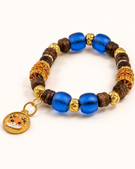 Are Agarwood Bracelets Unisex? Your Wrist Doesn’t Read Labels.