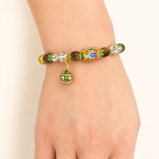 Clear Mind agarwood bracelet worn on wrist